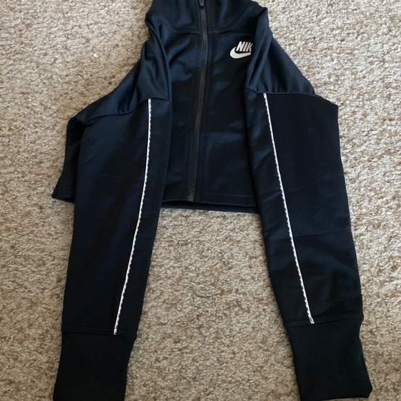 Nike jacket - Picture 3 of 3